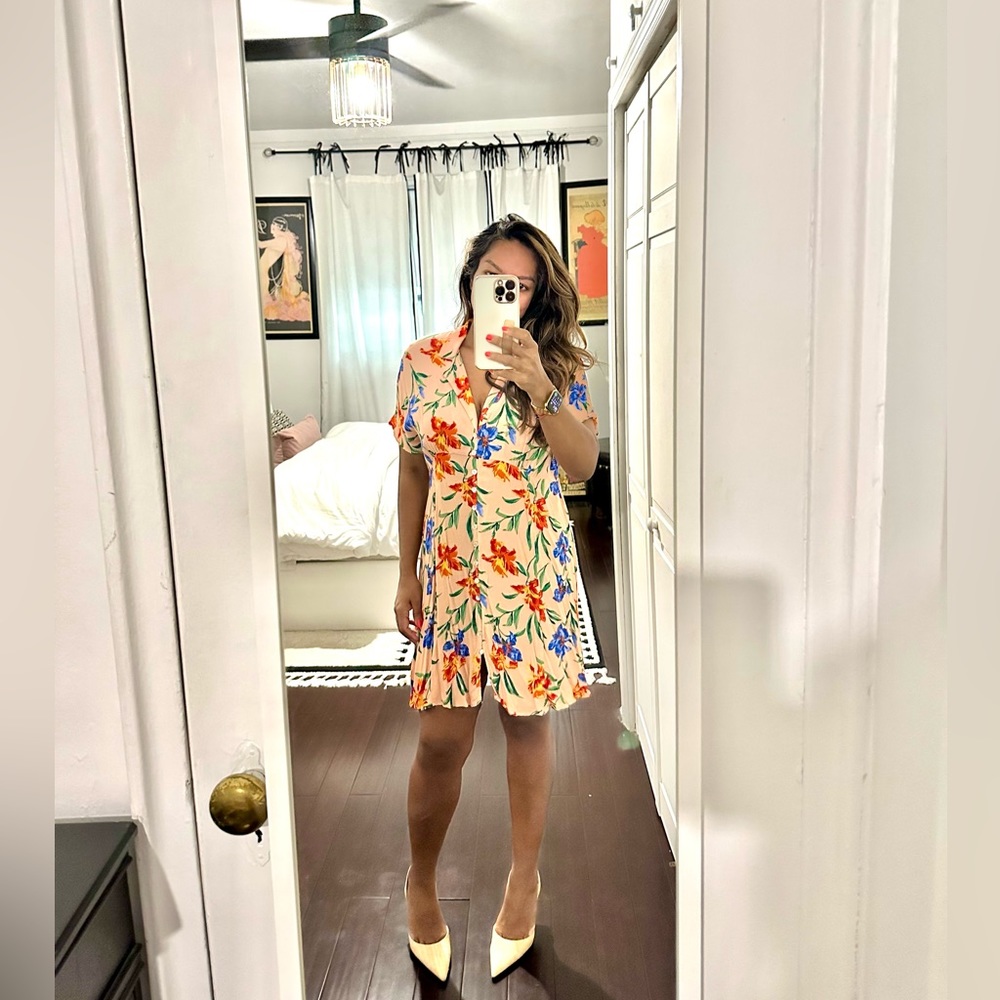 Floral print mini dress with short sleeves